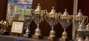 Le coppe della scorsa edizione del torneo &quot;Maggioni-Righi&quot; esposte durante la serata di presentazione