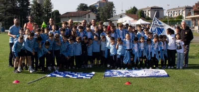 Foto di gruppo per le squadre dell'AlpignanoI 