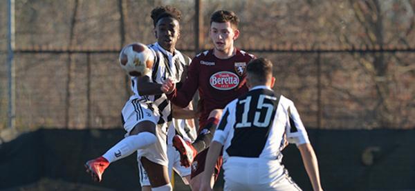 Un'immagine del derby Under 17 della scorsa stagione (foto tratta dal sito ufficiale www.torinofc.it)