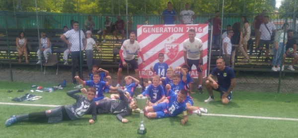 Strikers / Torino Metropolitan U10 - I risultati: il ciclone Stella Rossa non lascia scampo. Seconda una superlativa Cheraschese, la Lascaris il gradino basso del podio sul Torino