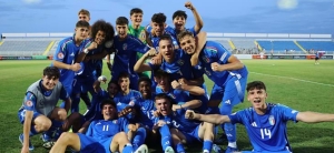 Italia Under 17 - Europeo, un gol da antologia di Camarda e Liberali trascinano l&#039;Italia ai quarti: sconfitta 2-0 la Slovacchia