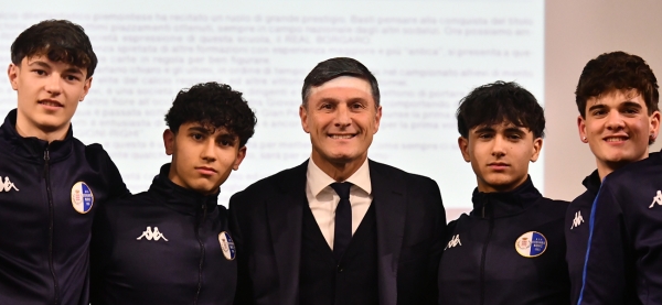 45º Tornei Maggioni Righi - Javier Zanetti: "Aiuto i bambini a coltivare il loro sogno, come è successo a me". Giorgio Chiellini: "Divertimento, condivisione, voglia di migliorare"