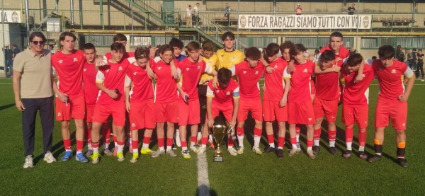 Trofeo Lascaris / Under 16 - Una Lodigiani dal cuore immenso piega la Juve e vince il trofeo. La Pro Vercelli chiude terza, superato il Torino nella finalina