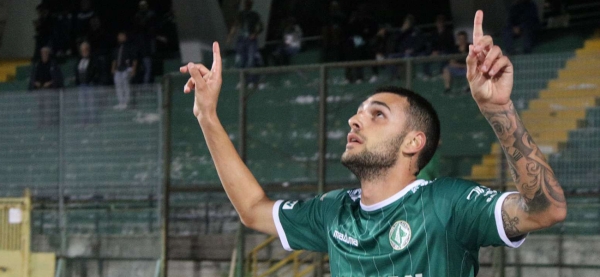Individual Soccer School - Lorenzo Sgarbi, arriva da Bolzano il bomber dell’Avellino: “Dietro ad ogni risultato c&#039;è sempre e solo tanto sacrificio”