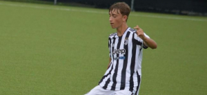 Dean Huijsen, autore della doppietta che vale il successo della Juve U17